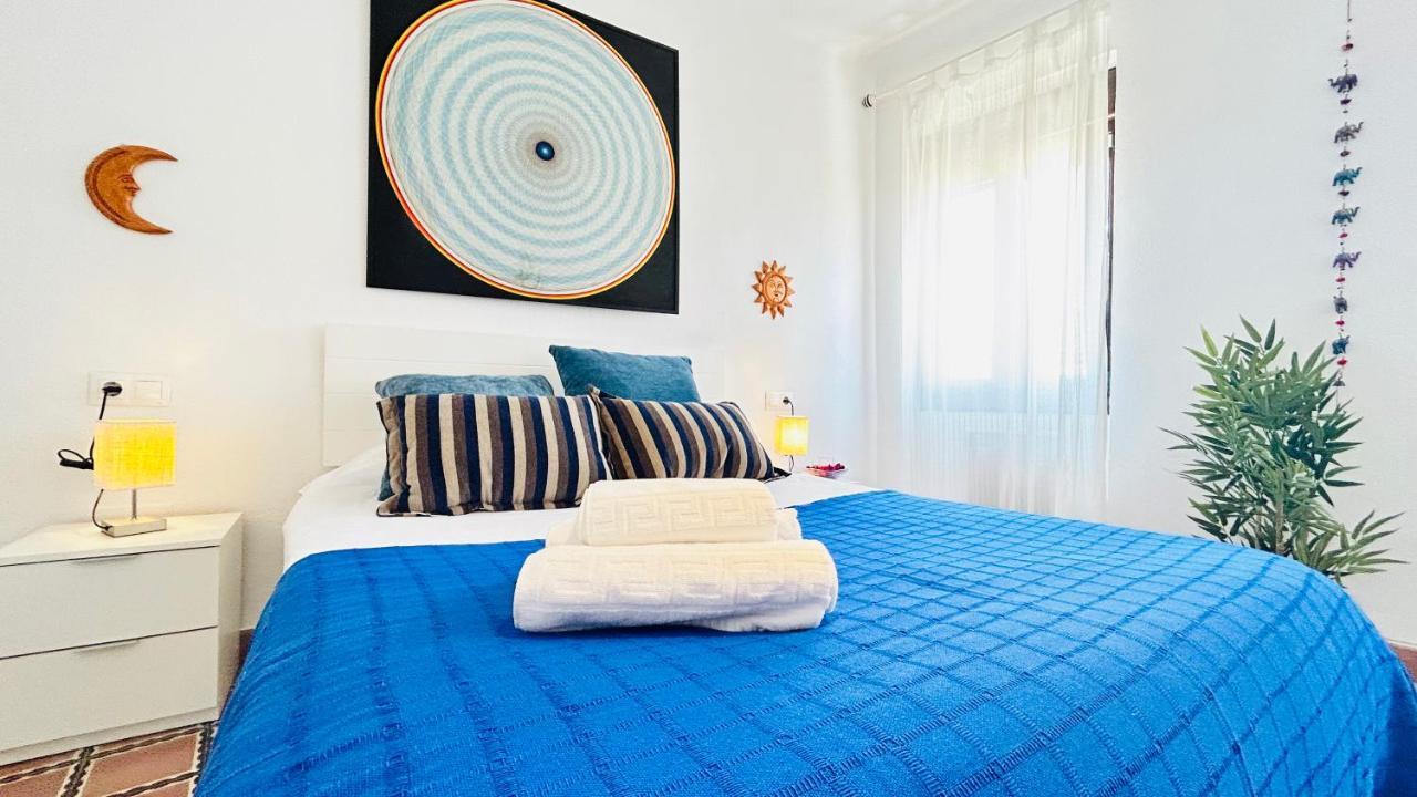 Cozy Town House With Terrace And Free Wifi Vila Ronda Exterior foto