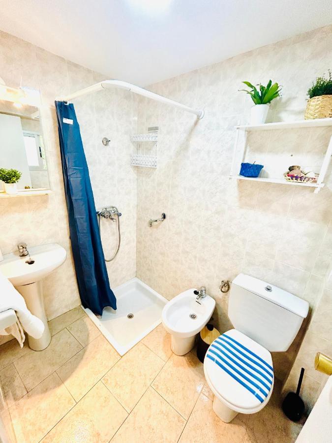 Cozy Town House With Terrace And Free Wifi Vila Ronda Exterior foto