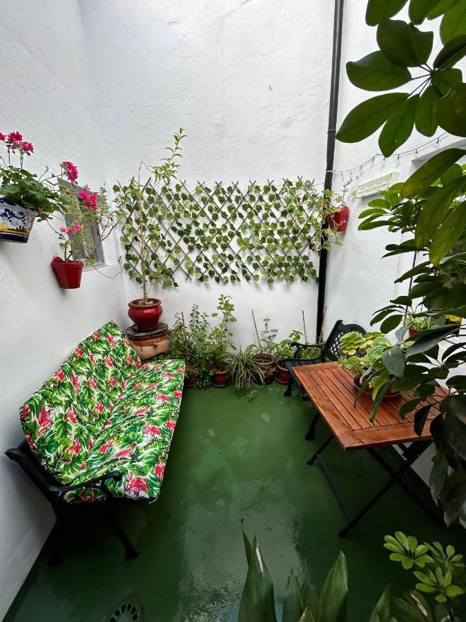 Cozy Town House With Terrace And Free Wifi Vila Ronda Exterior foto